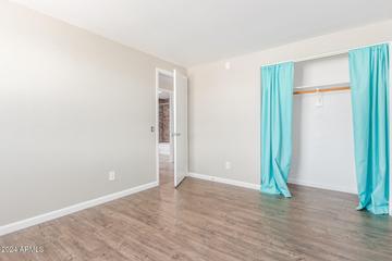 6134 W Zoe Ella Way, Glendale, AZ 85306