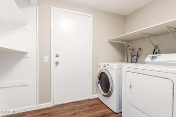 6134 W Zoe Ella Way, Glendale, AZ 85306