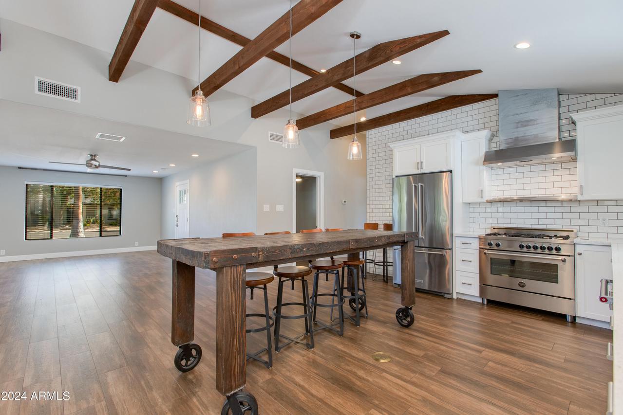 4220 N 35th St., Phoenix, AZ 85018