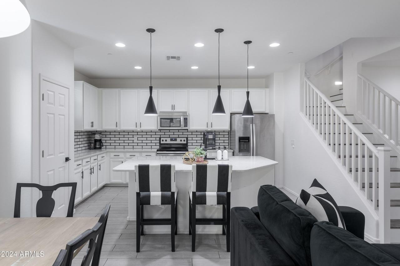 4636 E Tierra Buena Ln., Phoenix, AZ 85032