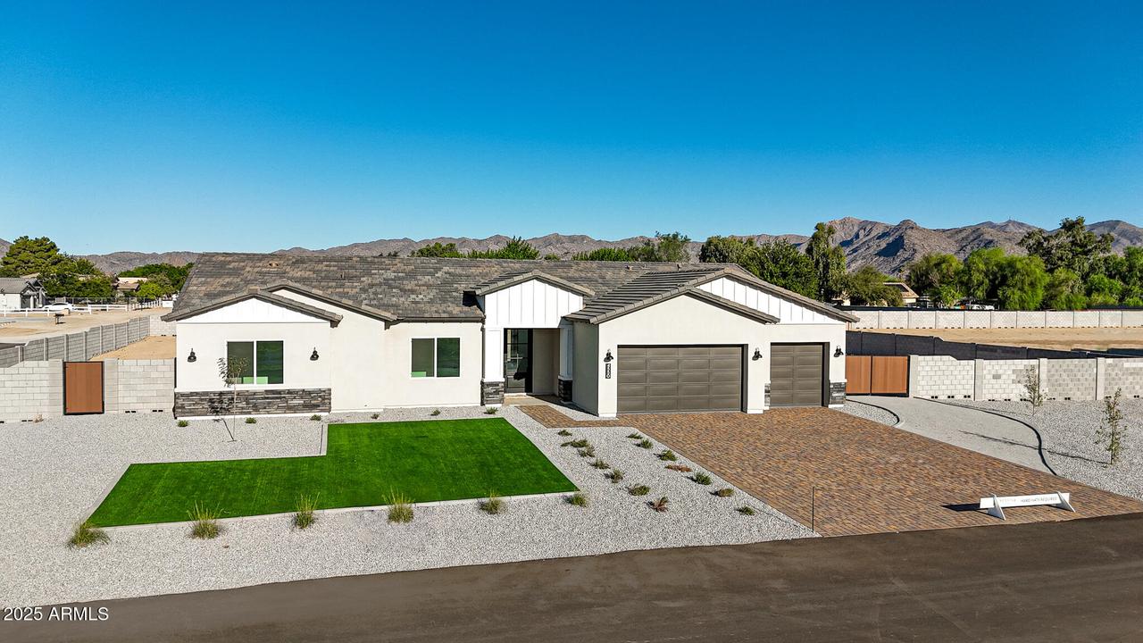 4550 N 192nd Dr., Litchfield Park, AZ 85340