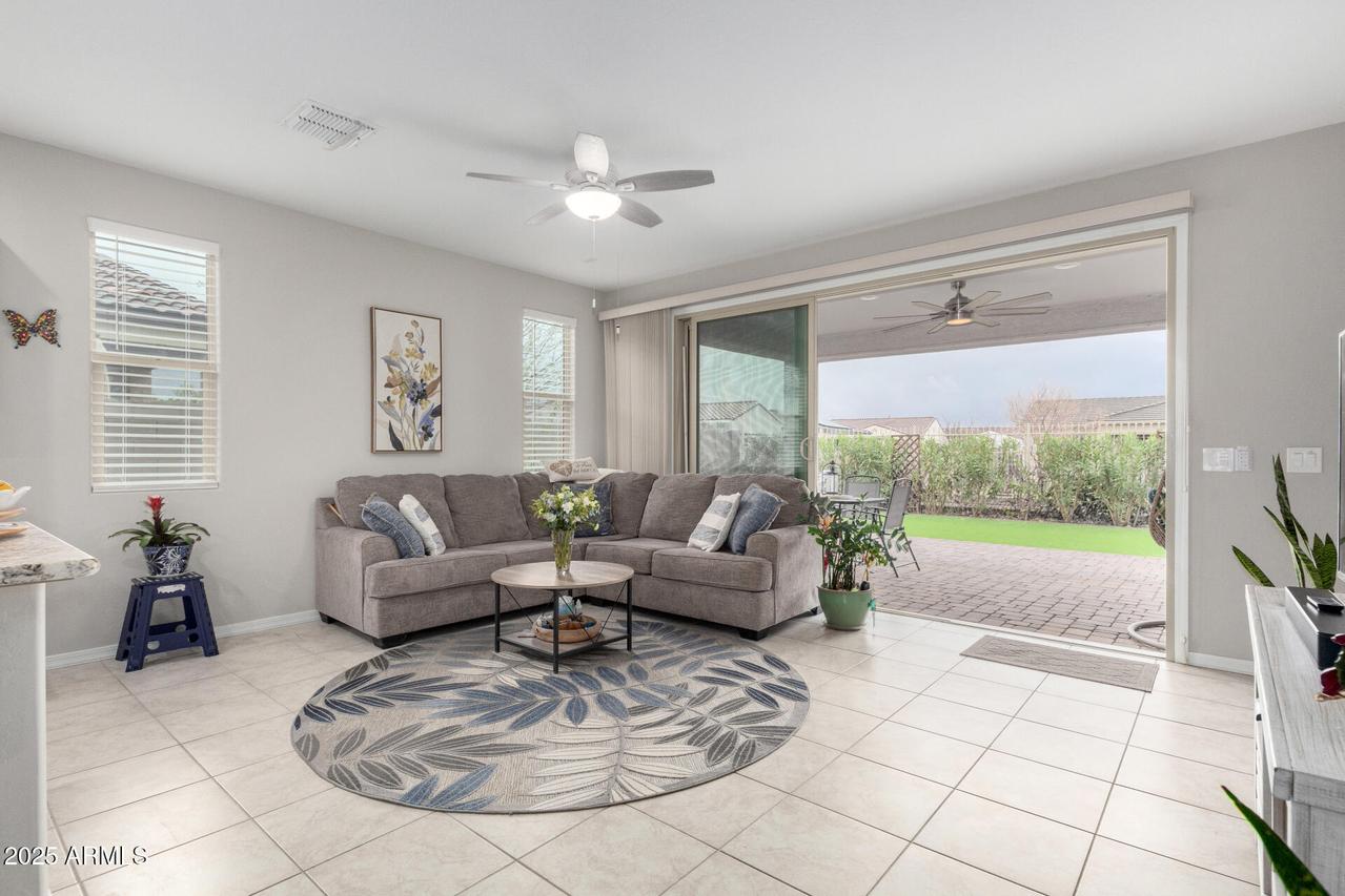 17879 W Hiddenview Dr., Goodyear, AZ 85338