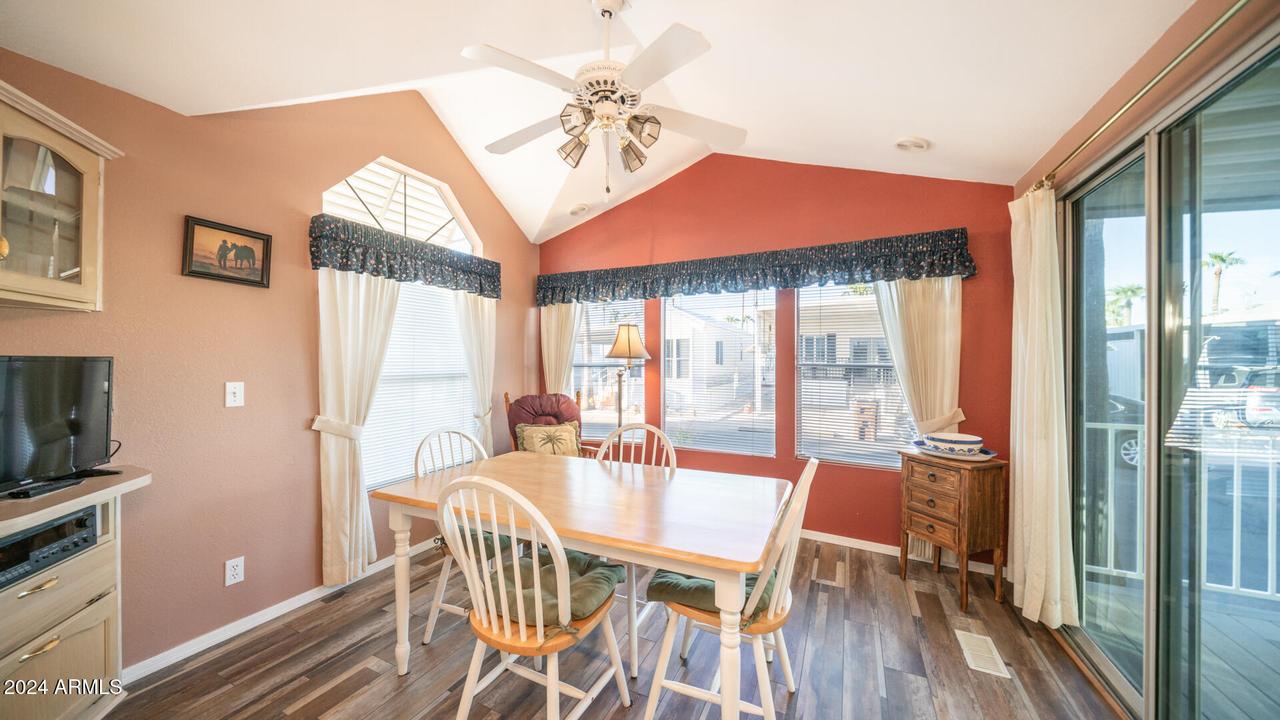 648 Hawks Eye Dr., Apache Junction, AZ 85119