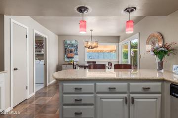 2324 E Shea Blvd., Phoenix, AZ 85028