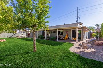 2324 E Shea Blvd., Phoenix, AZ 85028