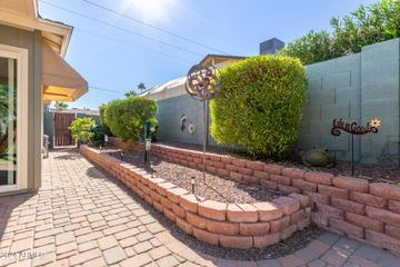 2324 E Shea Blvd., Phoenix, AZ 85028