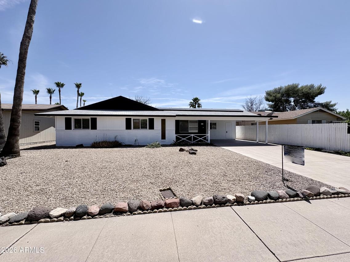 2213 E Janice Way, Phoenix, AZ 85022
