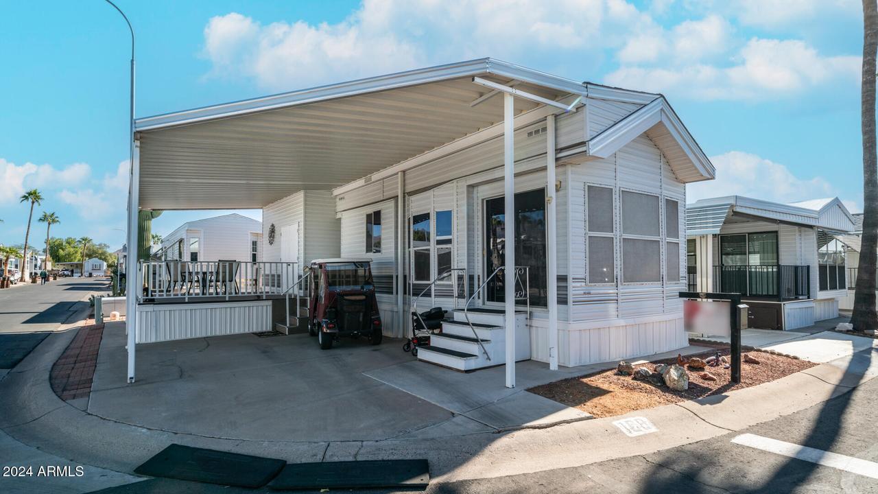 158 Limestone Dr., Apache Junction, AZ 85119