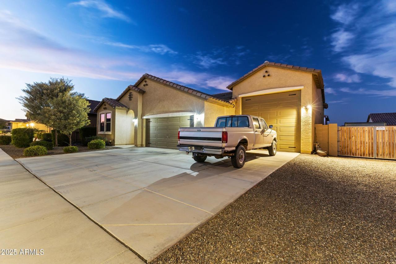 18428 W Robin Ln., Surprise, AZ 85387