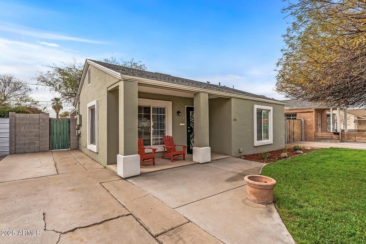 1325 E Monte Vista Rd., Phoenix, AZ 85006