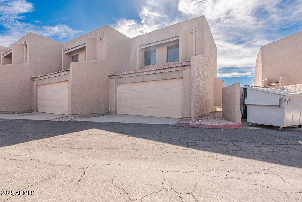 7434 N 44th Dr., Glendale, AZ 85301
