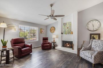 17215 N 2nd Pl., Phoenix, AZ 85022