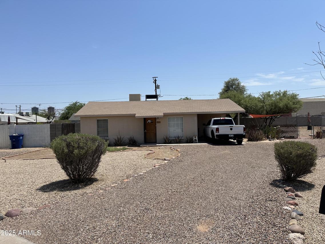 925 E Henry St., Tempe, AZ 85288