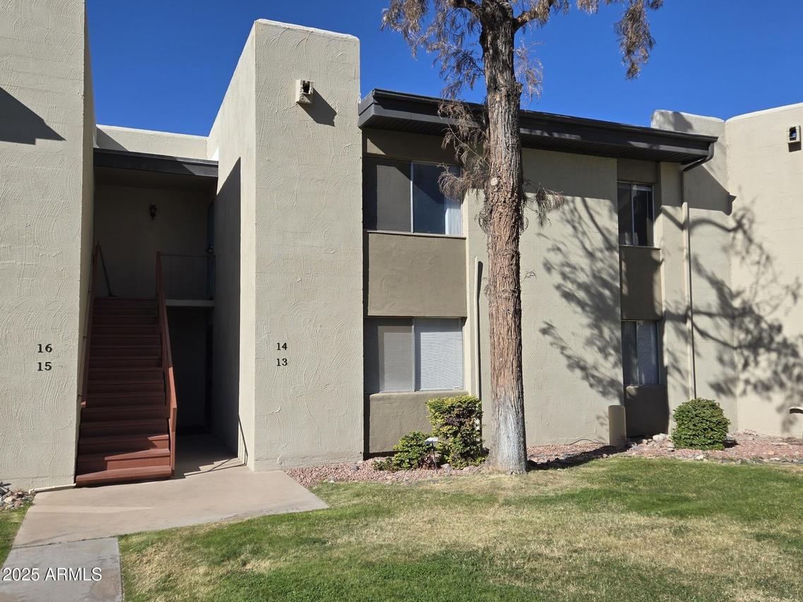 4201 E Camelback Rd. #14, Phoenix, AZ 85018
