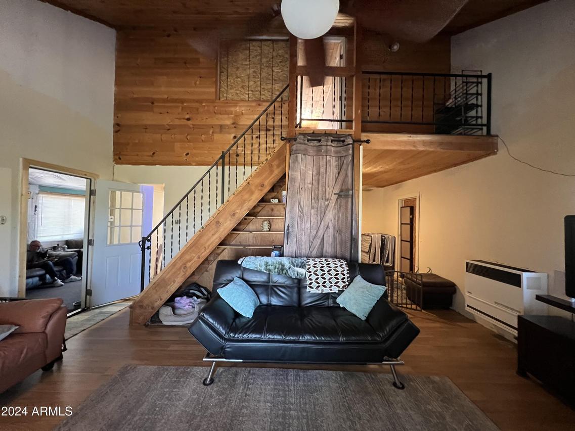 2244 N View Dr., Vernon, AZ 85940