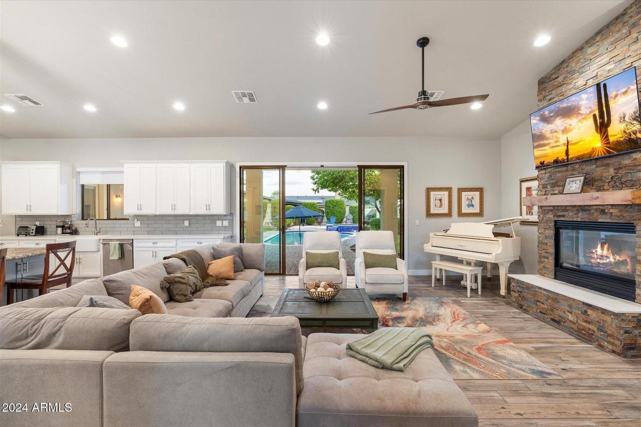 115 S Galaxy Dr., Chandler, AZ 85226