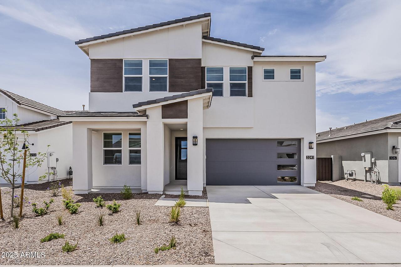 3247 W Garnet St., San Tan Valley, AZ 85144