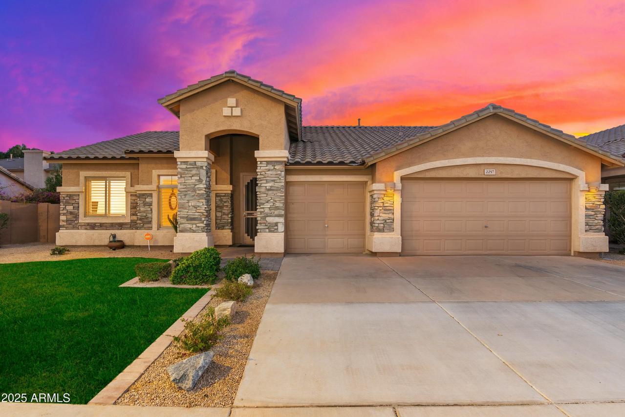 2257 W Periwinkle Way, Chandler, AZ 85248