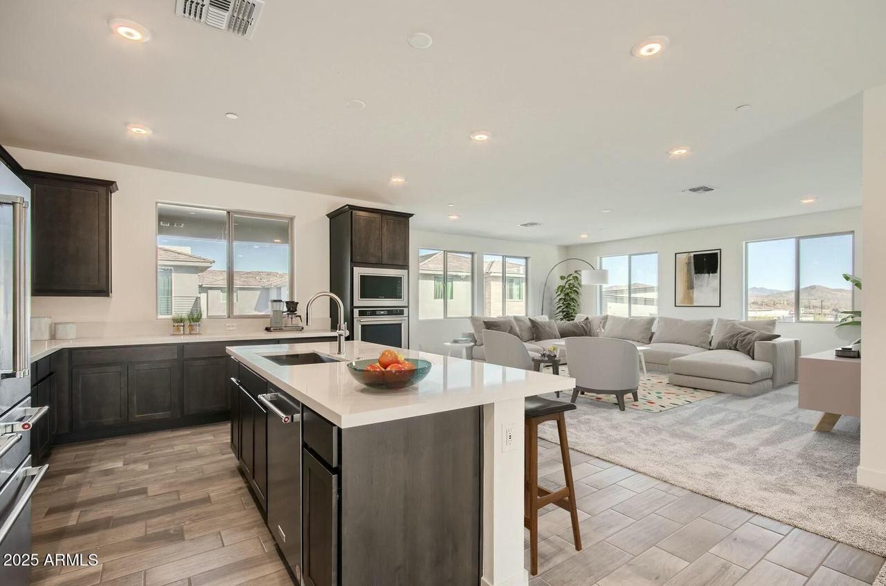 2121 W Sonoran Desert Dr. #29, Phoenix, AZ 85085