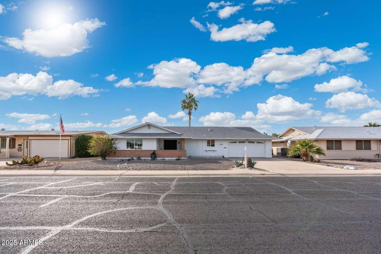 10213 W Cumberland Dr., Sun City, AZ 85351