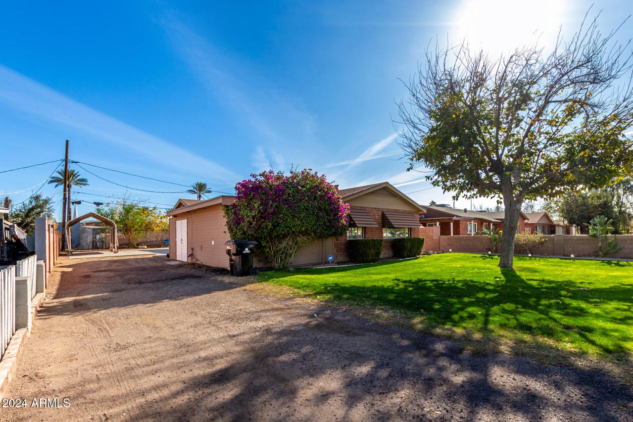 7125 N 25th Dr., Phoenix, AZ 85051
