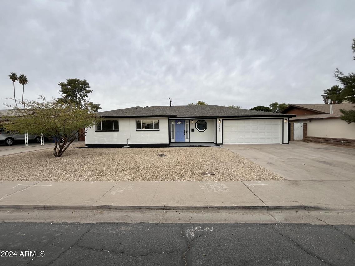 1528 E 2nd St., Mesa, AZ 85203