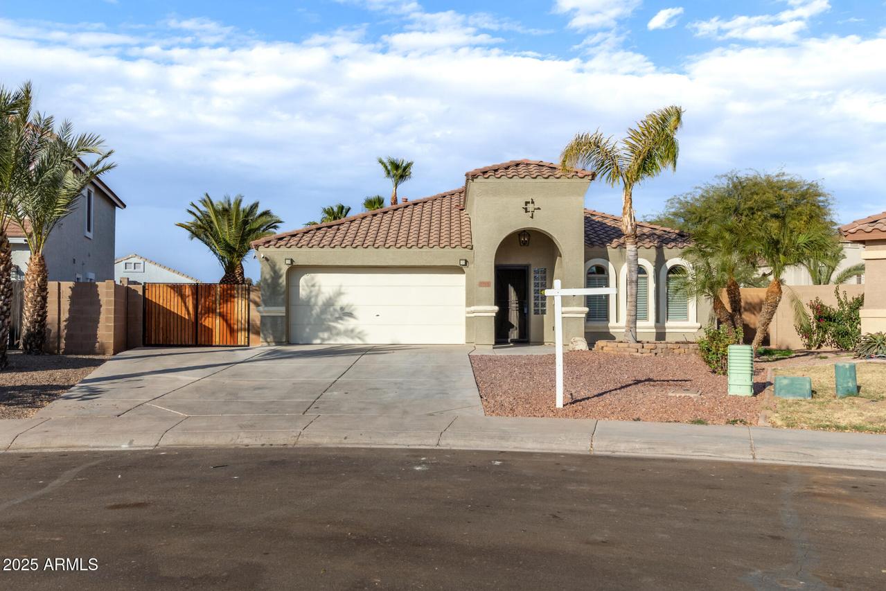 702 E Nancy Ave., San Tan Valley, AZ 85140