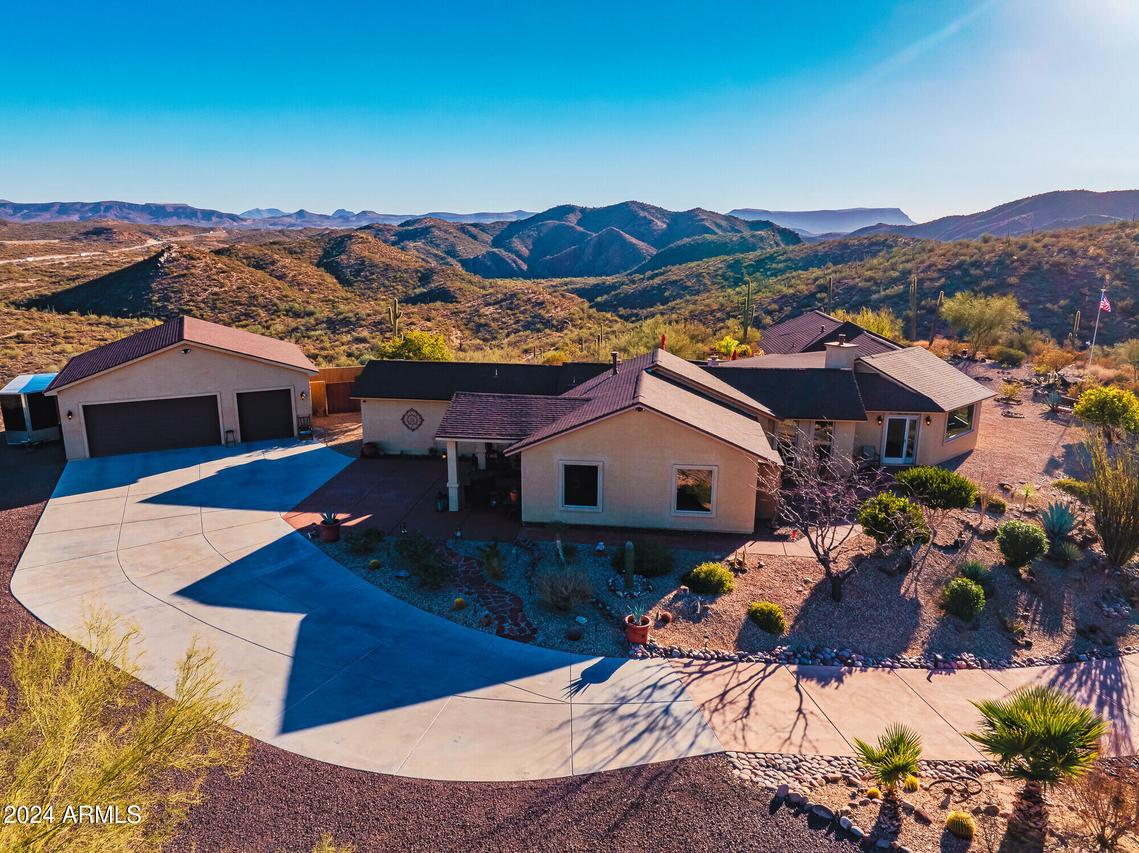 35369 S Pinnacle Pl., Black Canyon City, AZ 85324