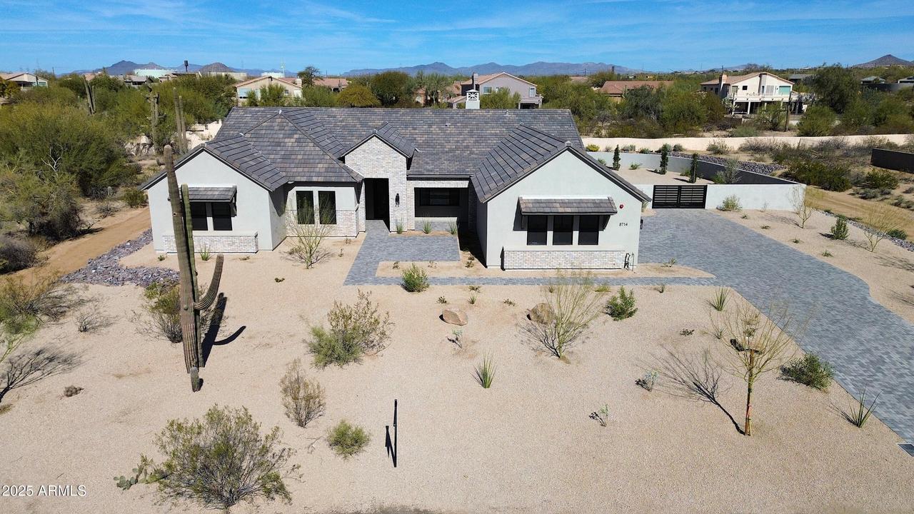 8714 E Tether Tr., Scottsdale, AZ 85255