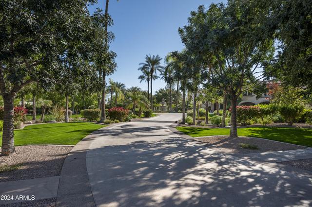 New Homes with Master Bedrooms on the 1st Floor in Paradise Valley: December 28th to January 3rd