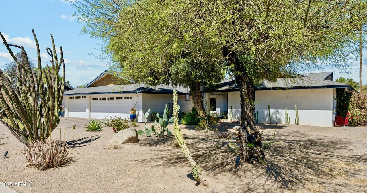 1440 E Secretariat Dr., Tempe, AZ 85284