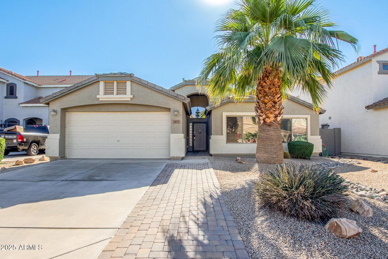 1435 E Debbie Dr., San Tan Valley, AZ 85140