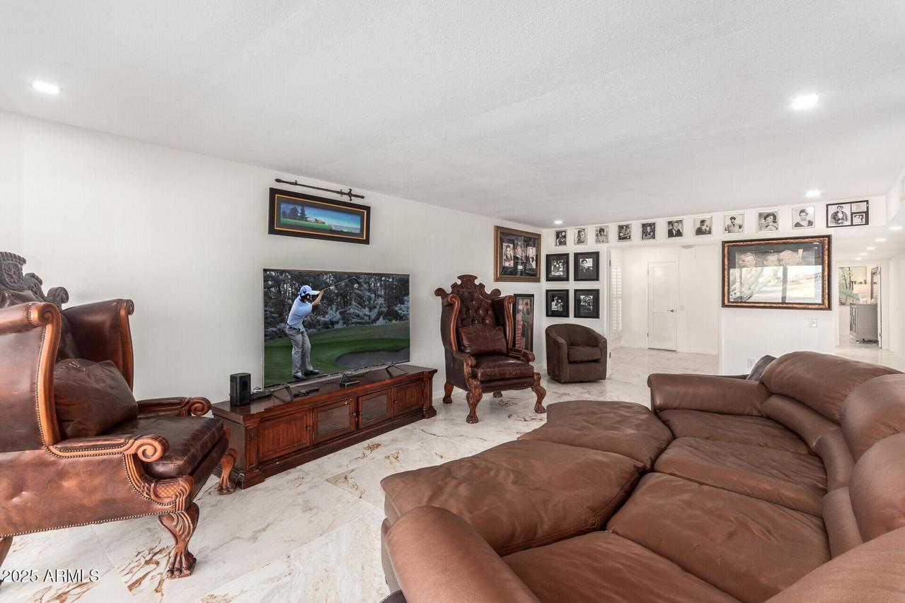15810 N Nicklaus Ln., Sun City, AZ 85351