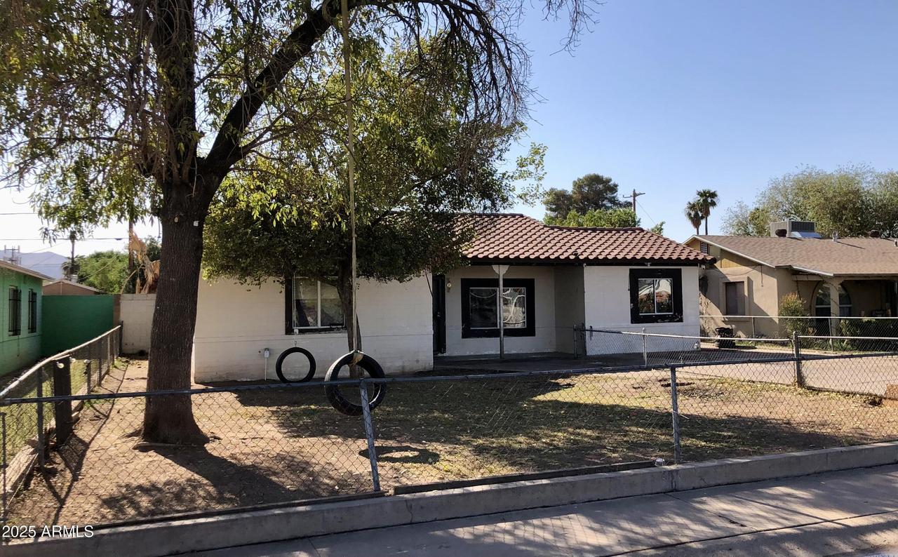 113 W Bowker St., Phoenix, AZ 85041
