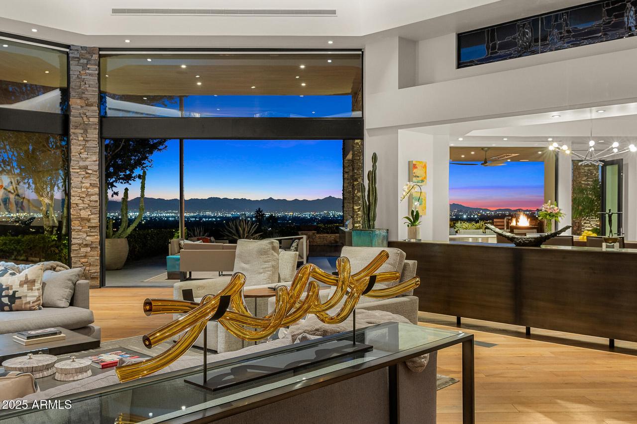 5630 E Rockridge Rd., Phoenix, AZ 85018