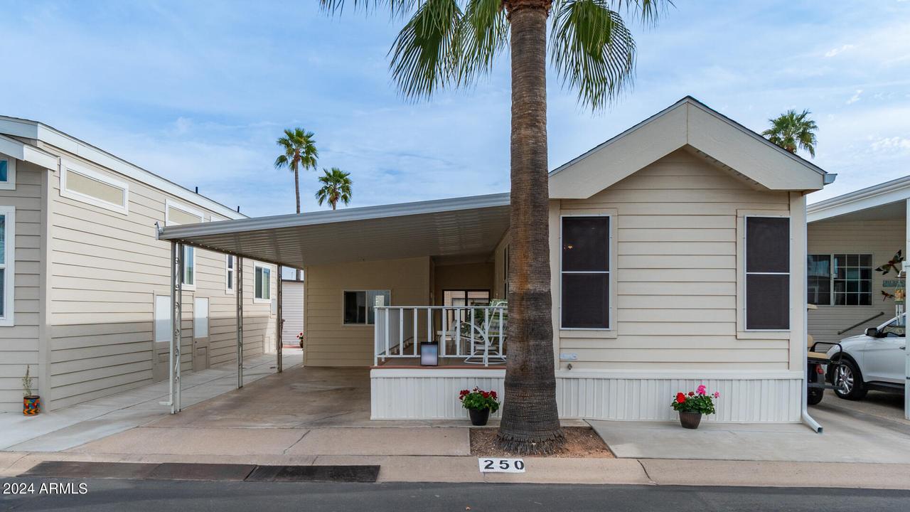 250 Beryl Dr., Apache Junction, AZ 85119