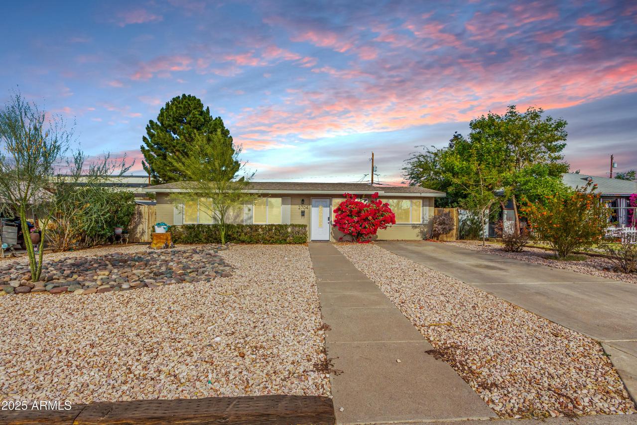 2704 E Fairmount Ave., Phoenix, AZ 85016
