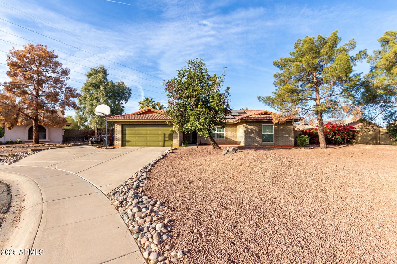 944 W Diamond Dr., Tempe, AZ 85283