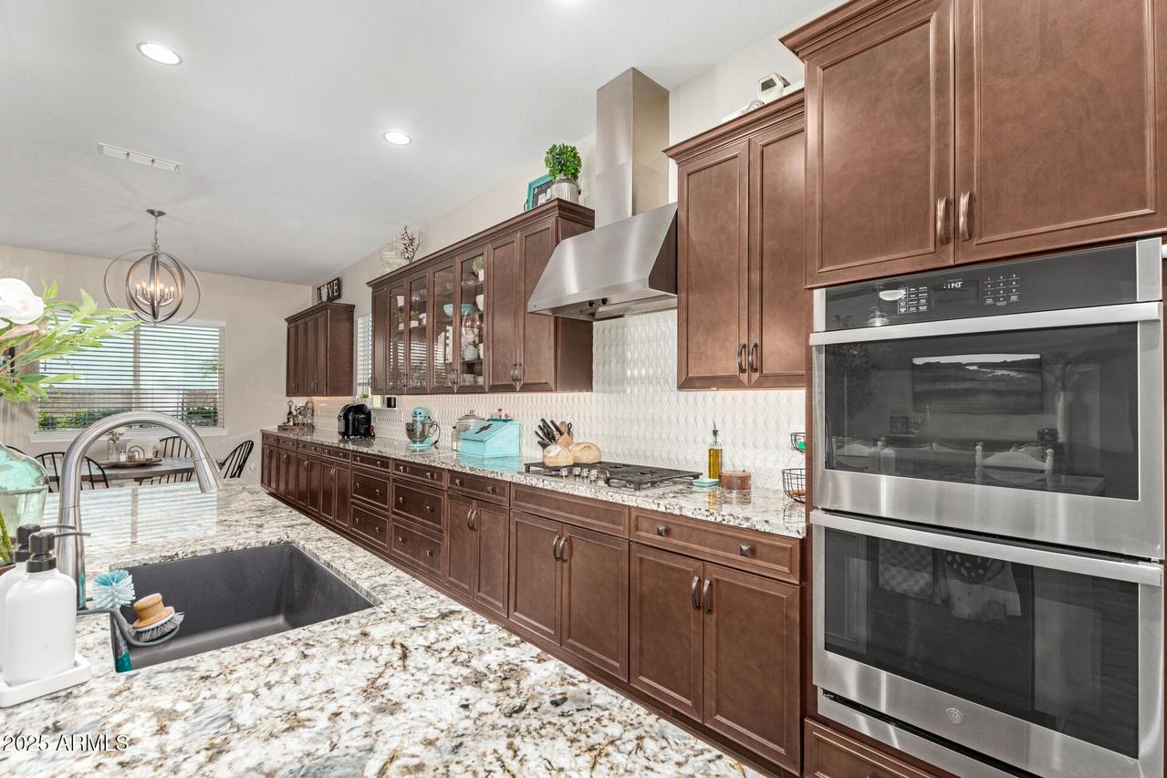 22898 N 94th Ln., Peoria, AZ 85383