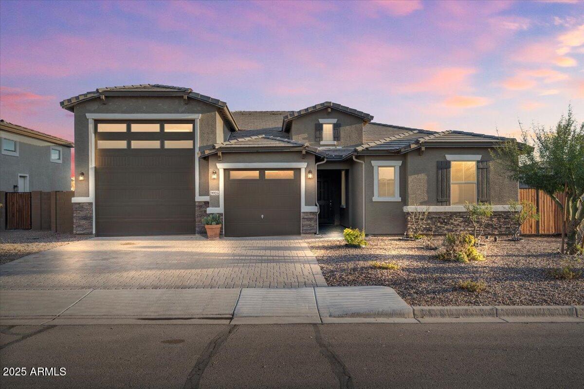 9925 E Orange Grove St., Florence, AZ 85132