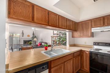 12017 N 27th Pl., Phoenix, AZ 85028