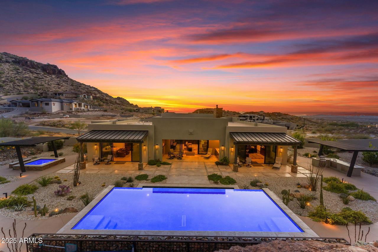 8912 W Roberta Ln., Peoria, AZ 85383