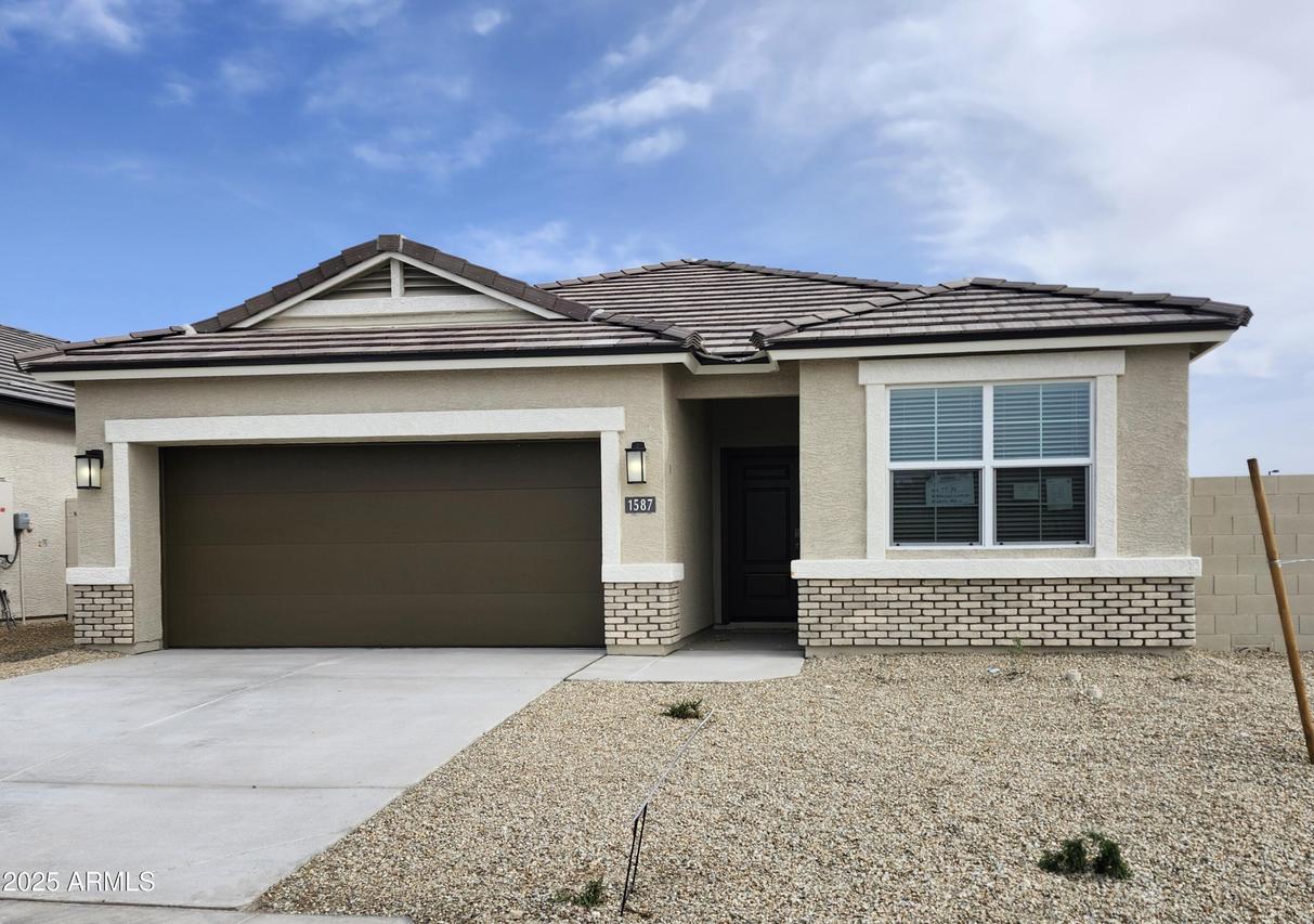 1587 S 239th Dr., Buckeye, AZ 85326