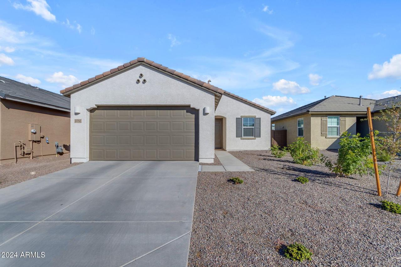 2732 E Trail Blazer Dr., San Tan Valley, AZ 85140