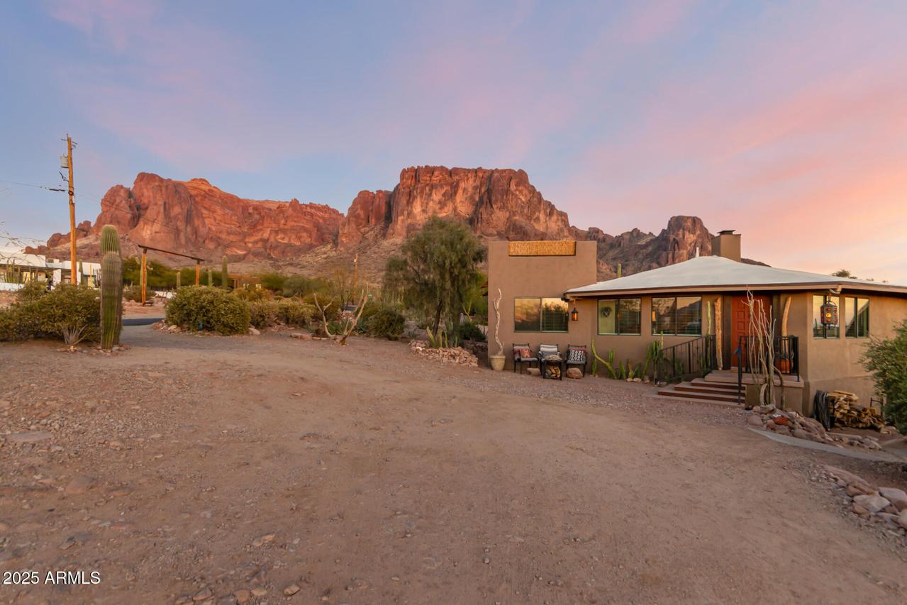 6013 E Lost Dutchman Blvd., Apache Junction, AZ 85119