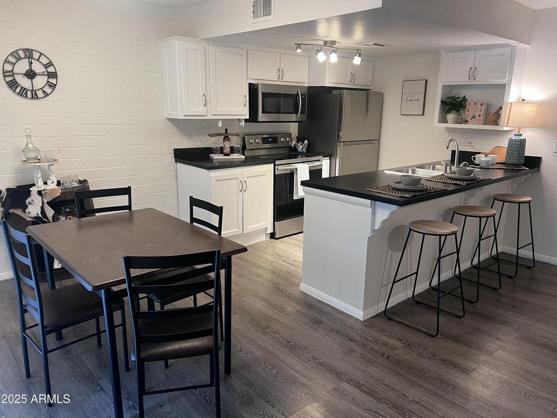 1069 N 84th Pl., Scottsdale, AZ 85257