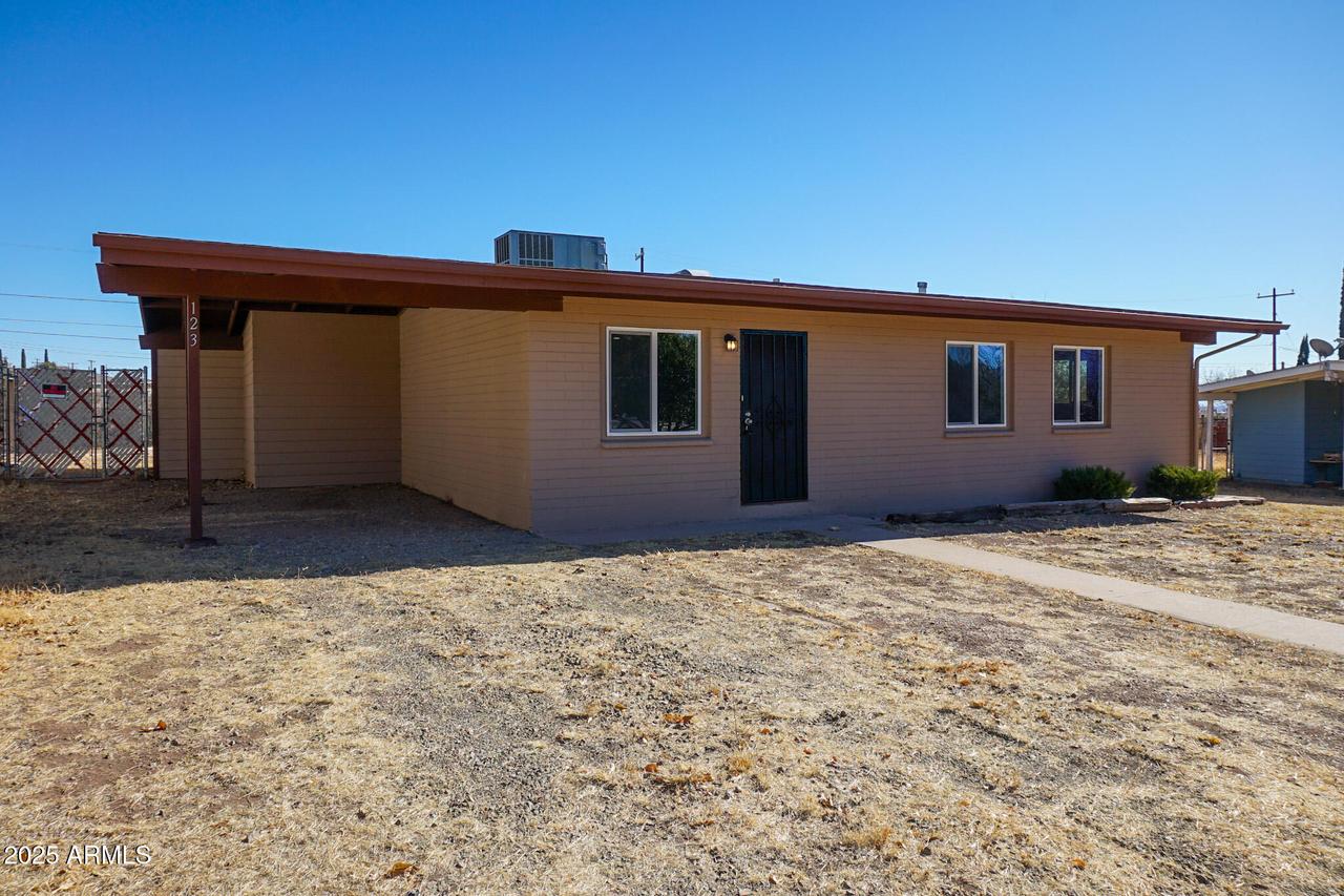 123 San Jose Dr., Bisbee, AZ 85603