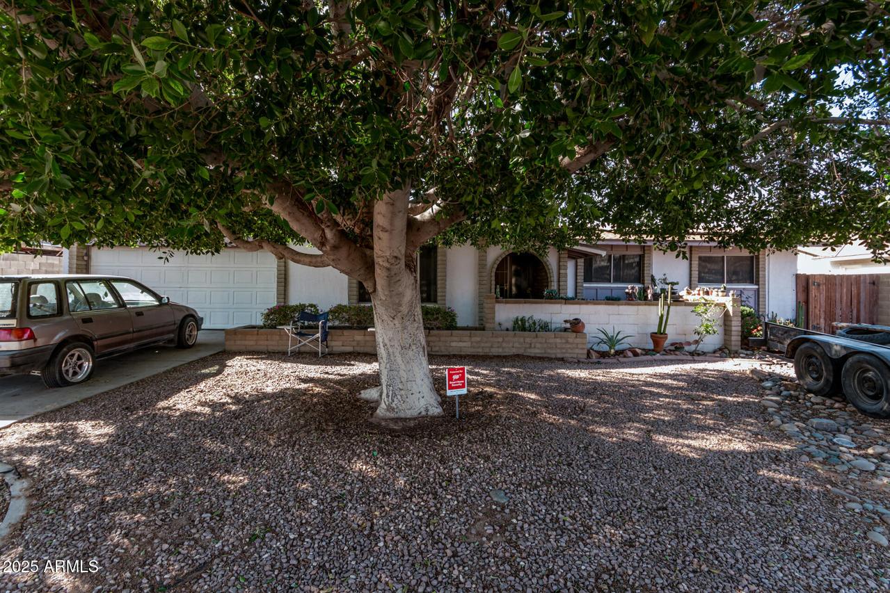 11840 N 49th Ave., Glendale, AZ 85304