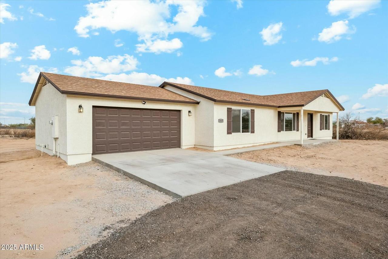 25603 W Hedgehog Rd., Wittmann, AZ 85361