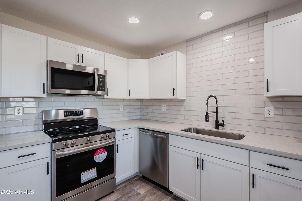 11380 N 113th Dr., Youngtown, AZ 85363